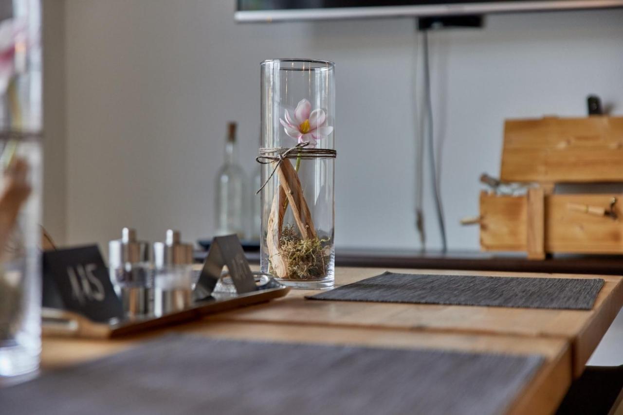 Moselhotel Weinhaus Simon 'Sauna'Restaurant'Eladesaeule วินทริค ภายนอก รูปภาพ